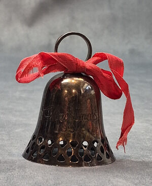 Vintage International Silver Co. Silver-plated Hand Bell Christmas 1994